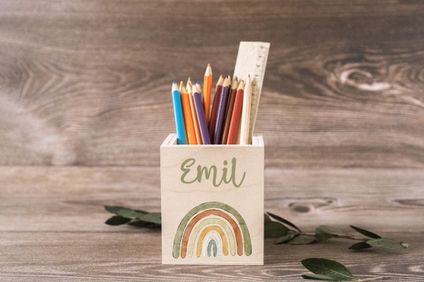 Stiftehalter Regenbogen -personalisiert-